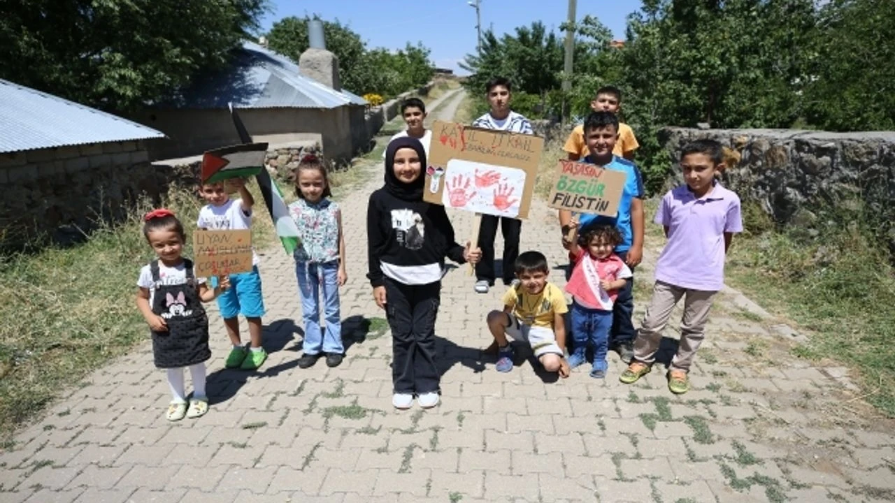 BİNGÖL İLK OKUL ÇOCUKLARINA YARDIM